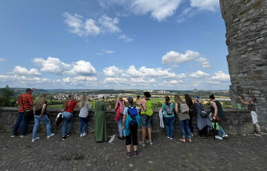 Unterwegs mit der Kräuterfrau